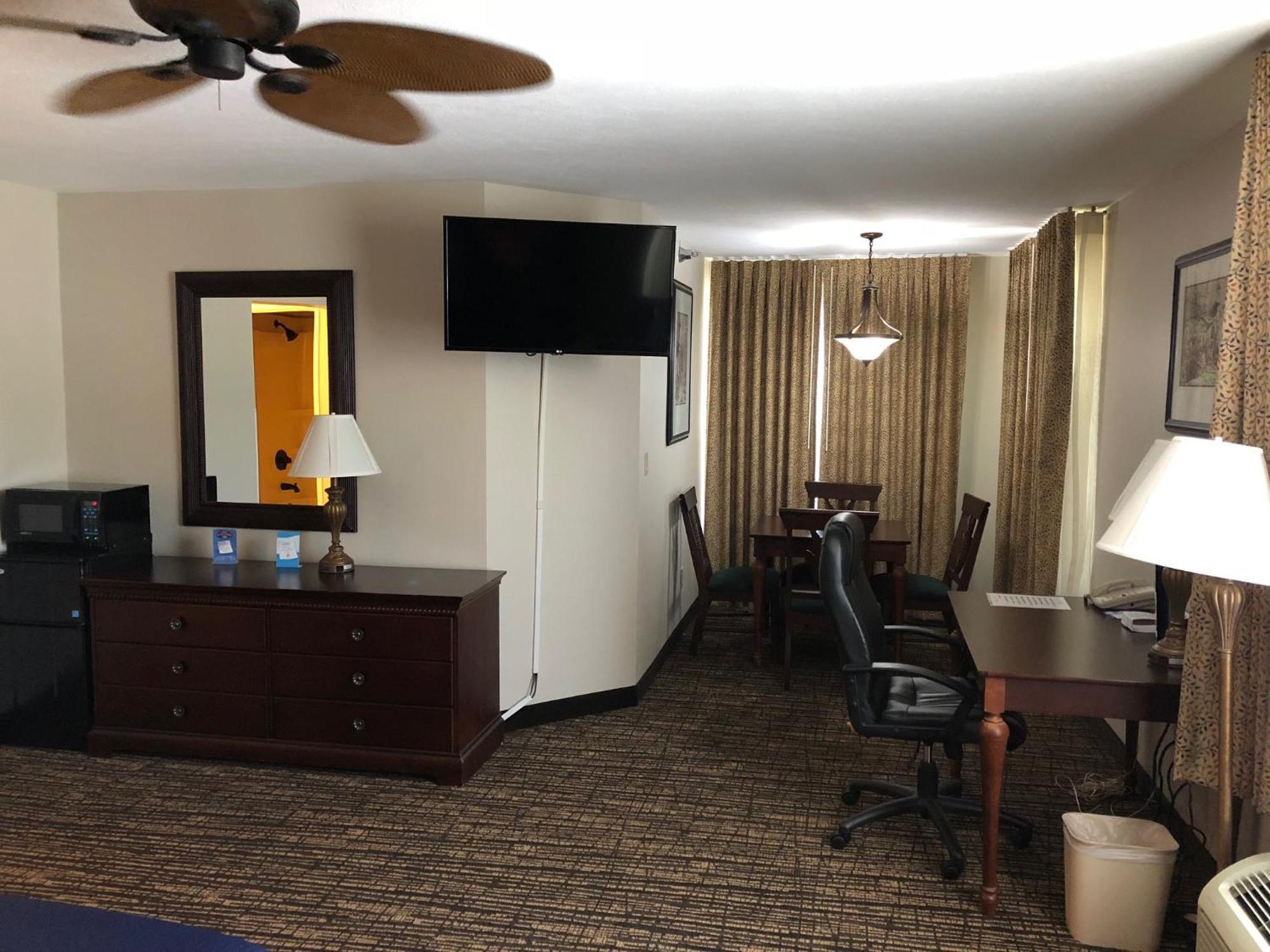 מלון Baymont By Wyndham Washington מראה חיצוני תמונה