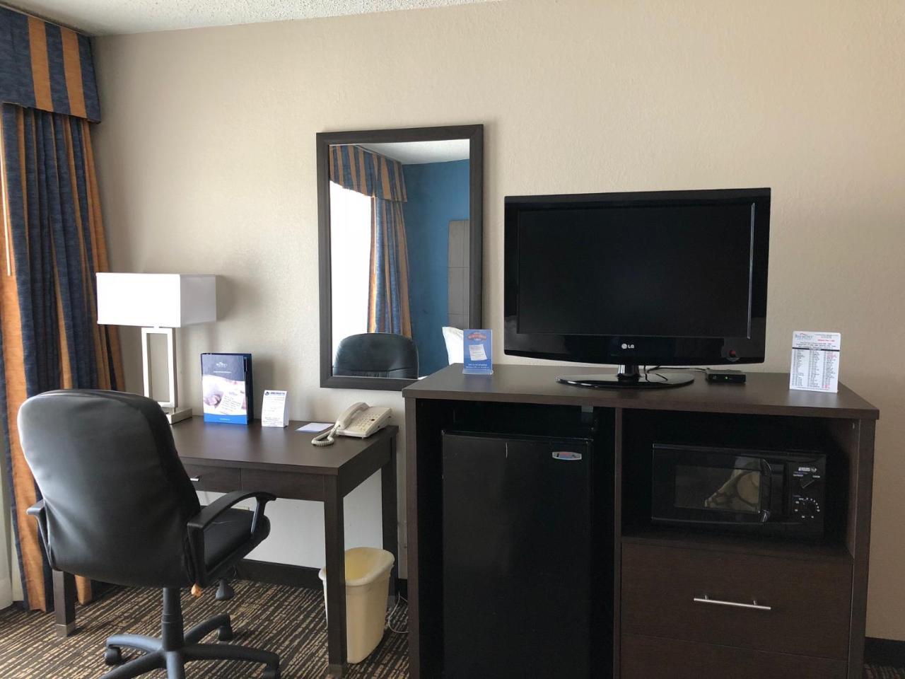 מלון Baymont By Wyndham Washington מראה חיצוני תמונה